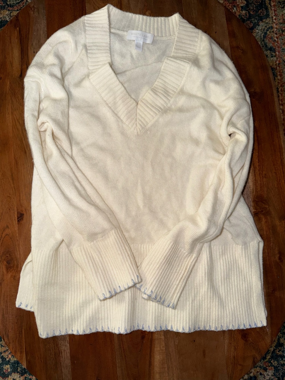 The White Company Cream V‑Neck Ribbed Hem Sweater